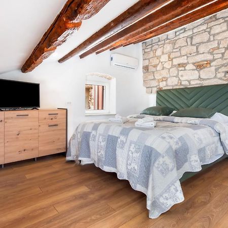 The Yellow House Apartments Rovinj Dış mekan fotoğraf